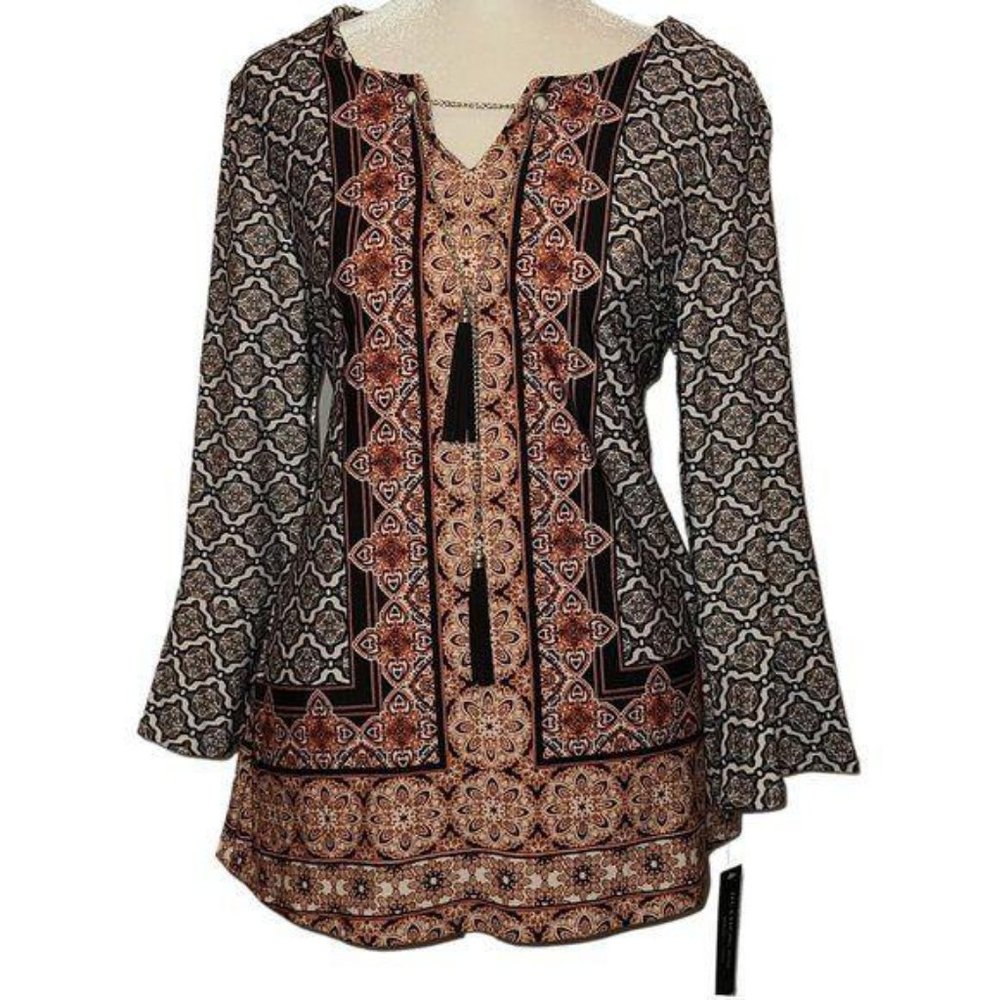 Zac & Rachel| top with tassel detail